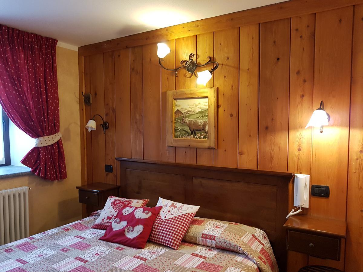 L'Ancien Paquier Chambre D'Hotes Valtournenche Exterior foto